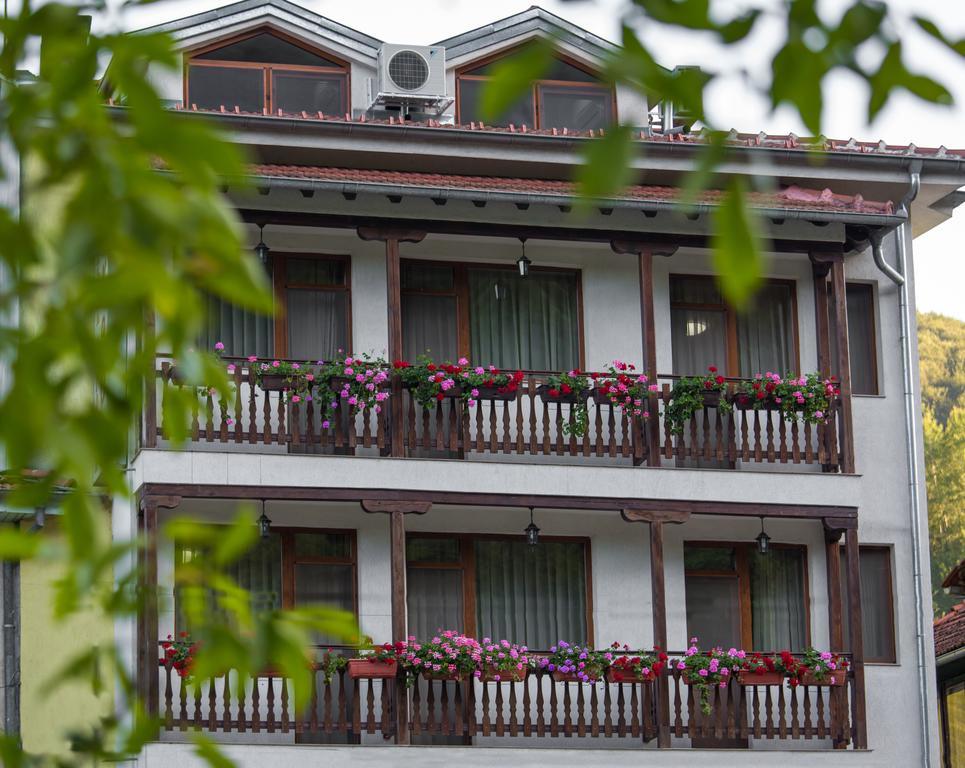 Hera Guest House Chiflik Exterior foto