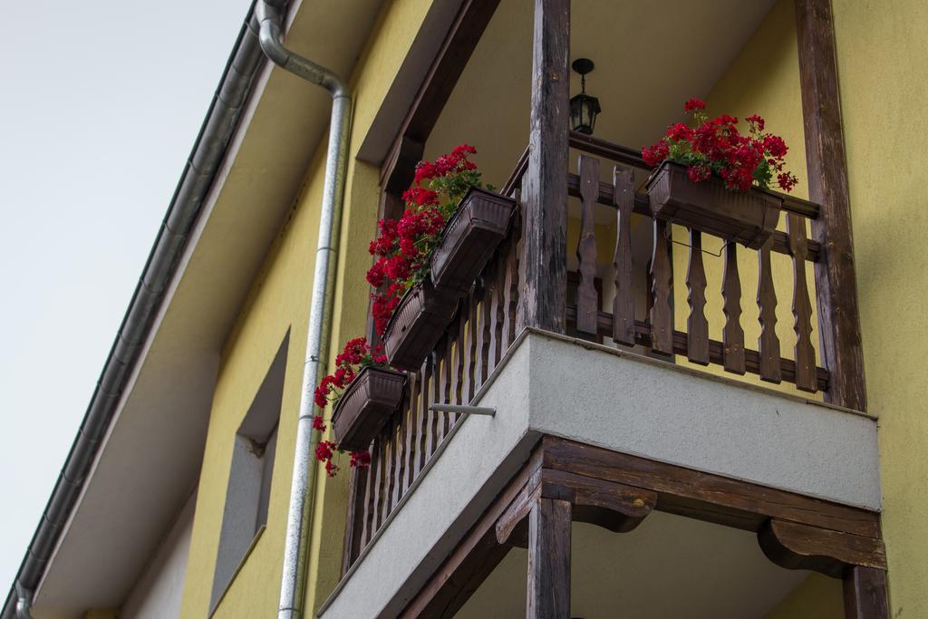 Hera Guest House Chiflik Exterior foto