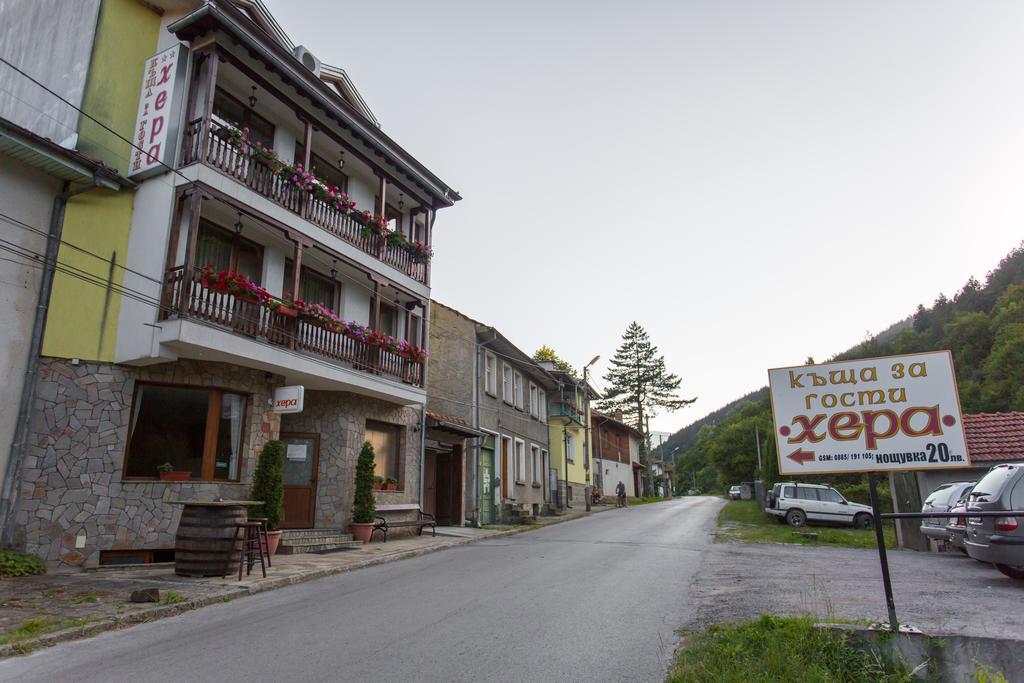 Hera Guest House Chiflik Exterior foto