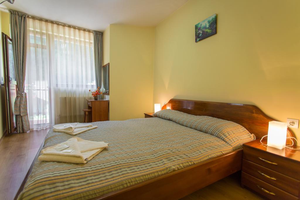 Hera Guest House Chiflik Exterior foto